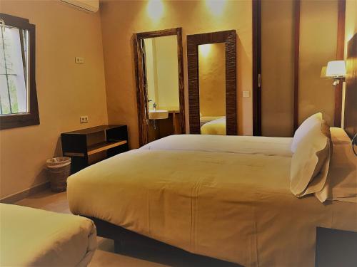 Chillout Hotel Tres Mares - image 11