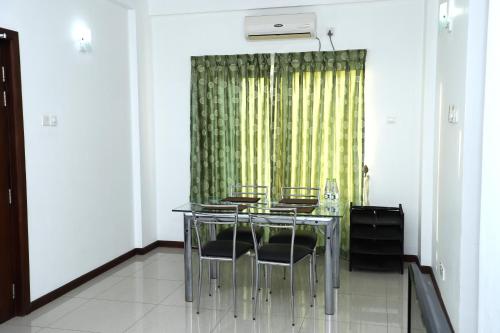 Tulasi Mahal ApartHotel