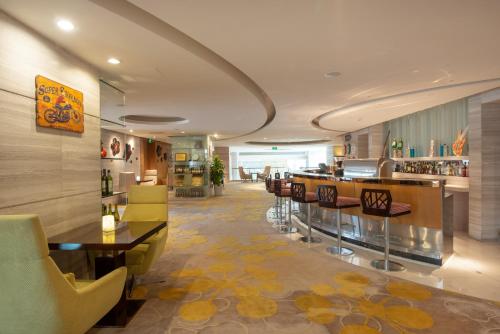 Junluxe Hotel Guangzhou Science City-Free Shuttle Bus Service to Guangzhou Canton Fair - 바/라운지