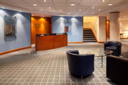 Holiday Inn Guildford an IHG Hotel - image 3