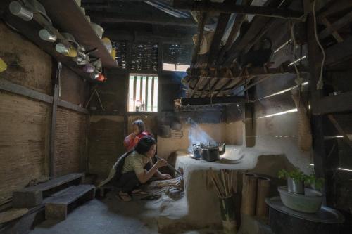 Kitchen, NotOnMap - Kathar Homestay in Mangan