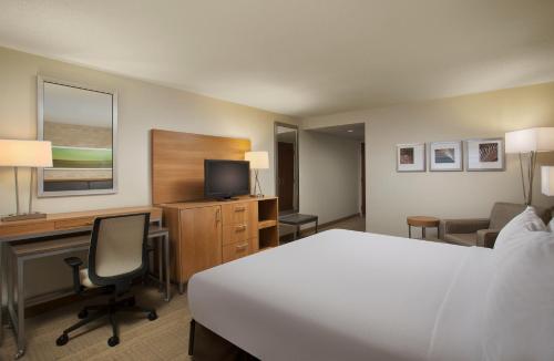 Holiday Inn Grand Rapids-Airport, an IHG Hotel