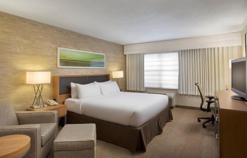 Holiday Inn Grand Rapids-Airport, an IHG Hotel