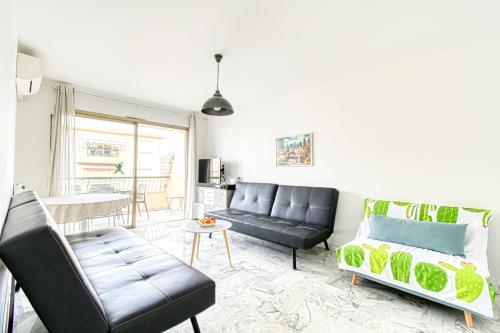 GuestReady - Bright Apartment near Croisette with Terrace and Parking