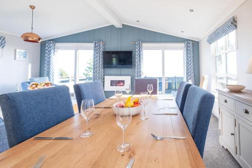 숙소 외관, Sea Breeze - Aldeburgh Coastal Cottages in 노르위치 국제 공항
