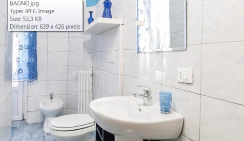 Double or Twin Room with Shared Bathroom image 3