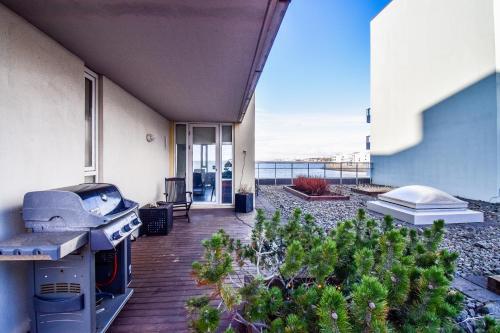 Balcony/terrace, Seaside Paradise Apartment in South Reykjavik