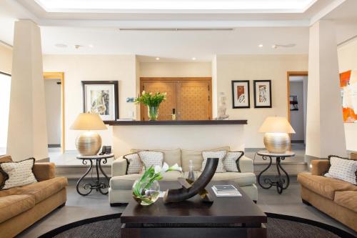 3 bedrooms, 7 beds
