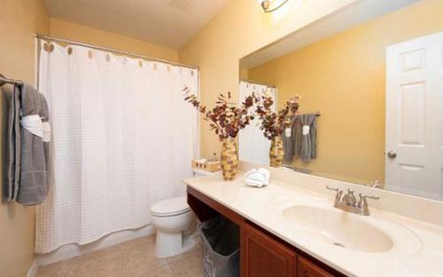 This wonderful 4 bedroom house offers a exceptional vacational experience - image 8