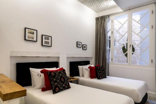 244641140 Suite Azur Hotel