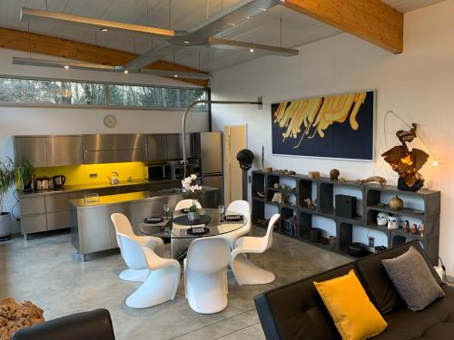 La Maison d'Architecte en pleine nature - le "Clos des Chevreuils" in Beaumont