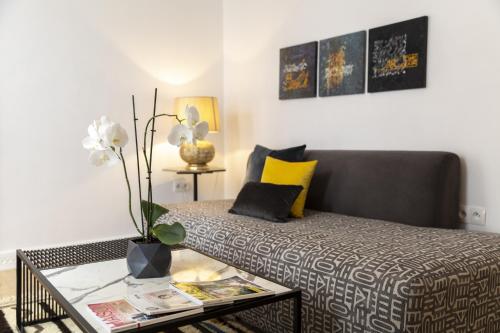 244655005 Suite Azur Hotel
