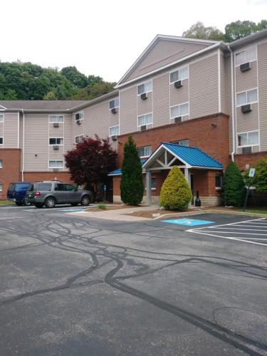 InTown Suites Extended Stay Pittsburgh PA in Ross Township