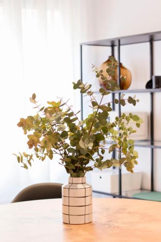 Studio Apartment image 5