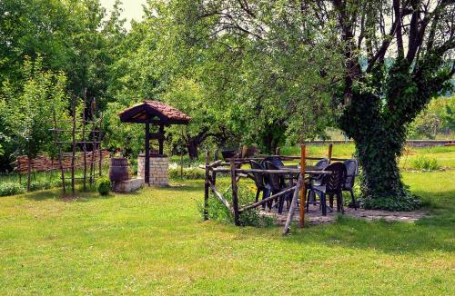 Park Hotel Djevana - image 11