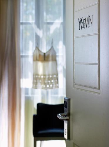 24466073 Elia Fatma Boutique Hotel