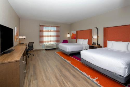 لا كوينتا إن آند سويتس باي ويندام بيري (La Quinta Inn & Suites by Wyndham Perry) in بيرى