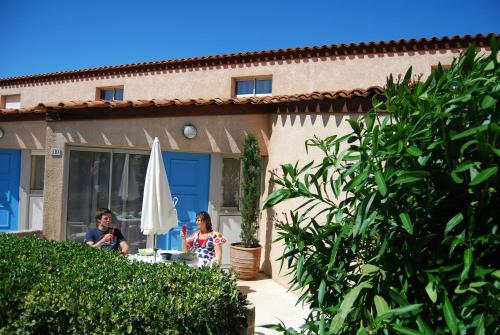 Small House with Air Conditioning (4 Adults)