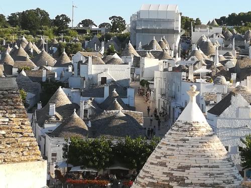 Trullo Alessandro e Villa Raffaela