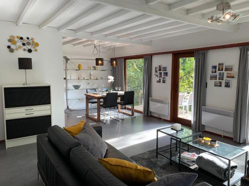 Chalet en pleine nature - le "Clos des Chevreuils" in Beaumont