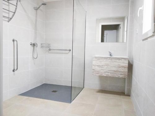 GOLDEN TOWER pension Auto Check-in in Gandia