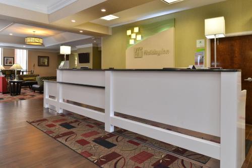 Holiday Inn New London, an IHG Hotel