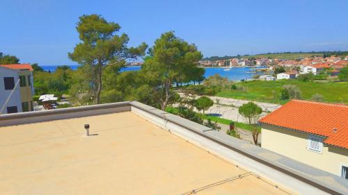  Brand new and modern apartment, 150m away from the sea in Petrčane