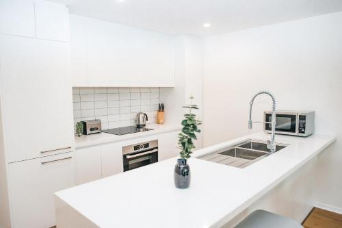 Kerridge St Apartments by Urban Rest - 주방