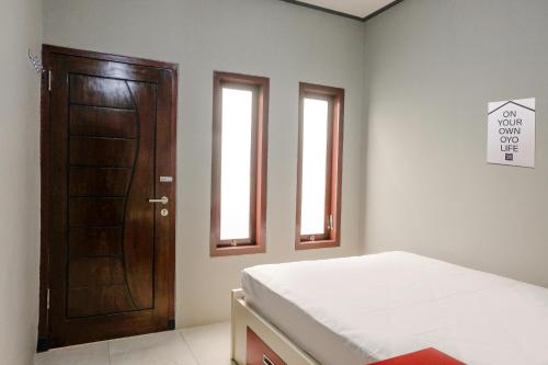 Zulfina Blue Fire House by OYO Rooms – Banyuwangi Recency, NE