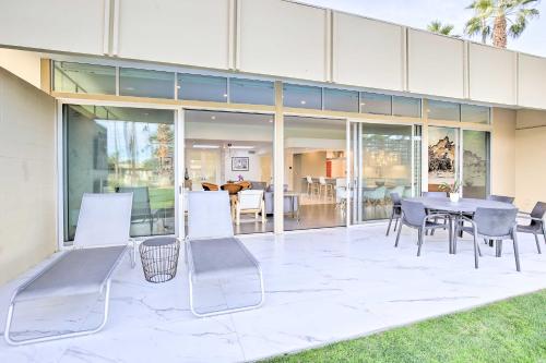Luxe Palm Desert Home Patio, Grill and Mtn Views! in Palm Desert, USA