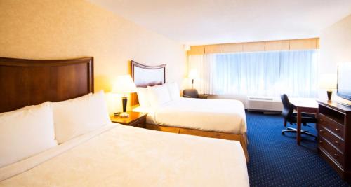 Queen Room with Two Queen Beds and Kitchenette
