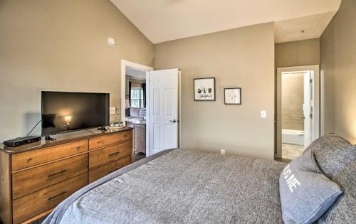 Less Than 3 Mi to Broadway at the Beach Updated Condo!