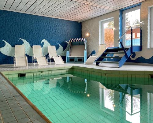 Swimming pool, WAGNERS Hotel Schonblick, C&C Hotels und Vertrieb GmbH in Fichtelberg