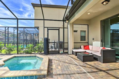 Luxe Modern Villa with Heated Pool 12Mi to Disney! - image 7