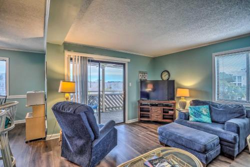 Sunny Seaside Condo Patio Pool and Proximity! - image 4