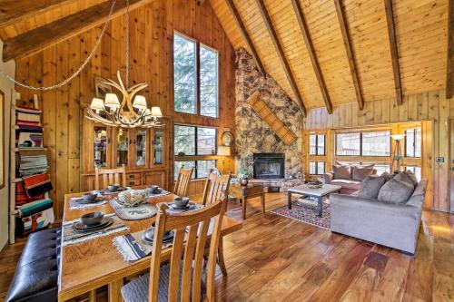 Spacious Lake Arrowhead Home with 2 Decks and Views in Lake Arrowhead, USA