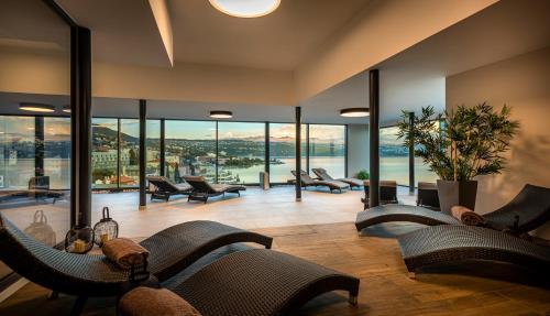 244743450 Grand Hotel Adriatic
