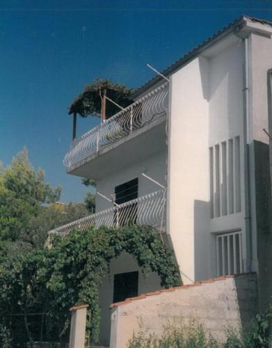 Apartments by the sea Stanici Omis - 18129 Omiš
