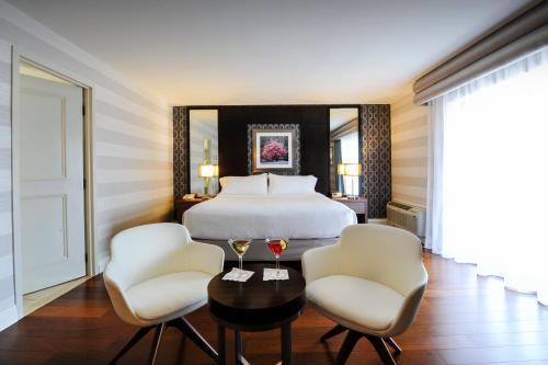 Holiday Inn Niagara Falls-By the Falls By IHG in Niagara Falls (ON)