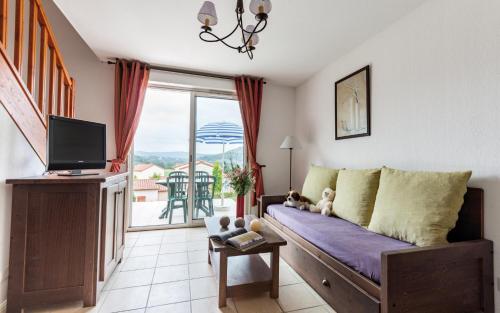 3 bedrooms, 5 beds