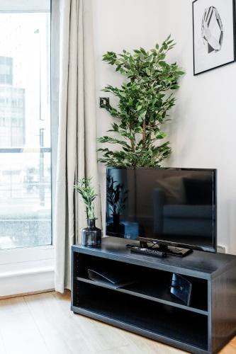 WelcomeStay Vauxhall St Georges Wharf 2 Bedroom Apartment - image 14