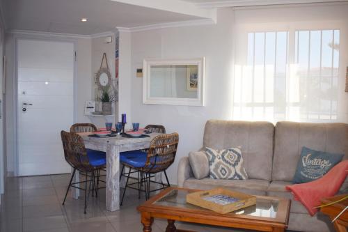 Apartment with Sea View image 6