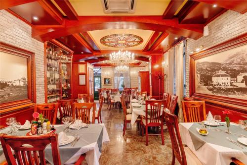 Hotel Montenegrino - image 12