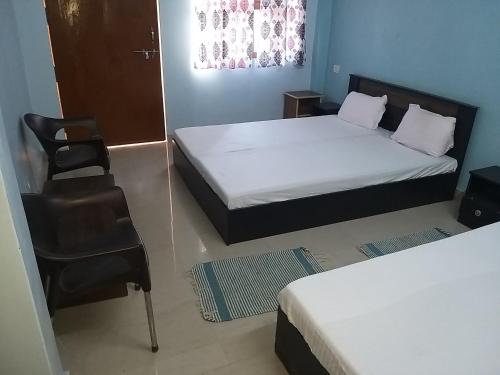 Mahamaya Paying Guest House