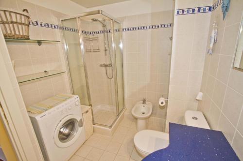 PROMENADE HOLIDAY - GRIMALDI CITY CENTER - image 10