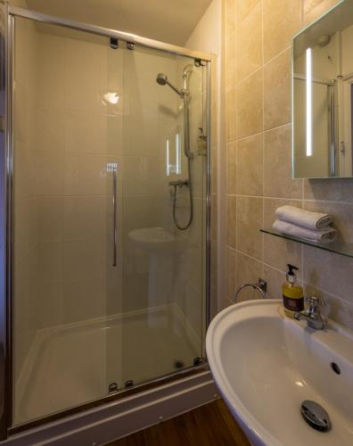 Superior Double or Twin Room image 3