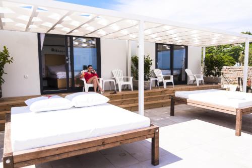 One-Bedroom Beach House