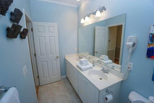 Paradise on Nautical Watch **Pool Just Steps Away** thumb 4