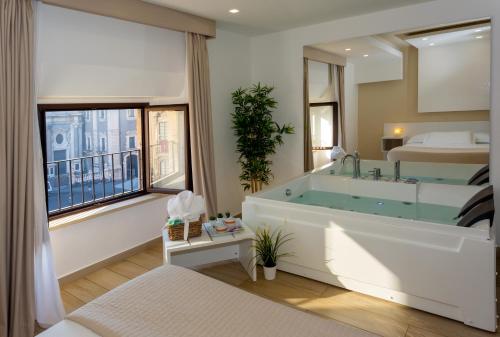 Le Suites Del Duomo Room Type - King Room with Spa Bath