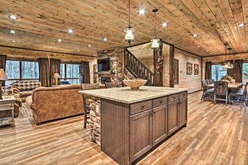 Lavish Residence with Indoor Pool Near Pigeon Forge! - image 4